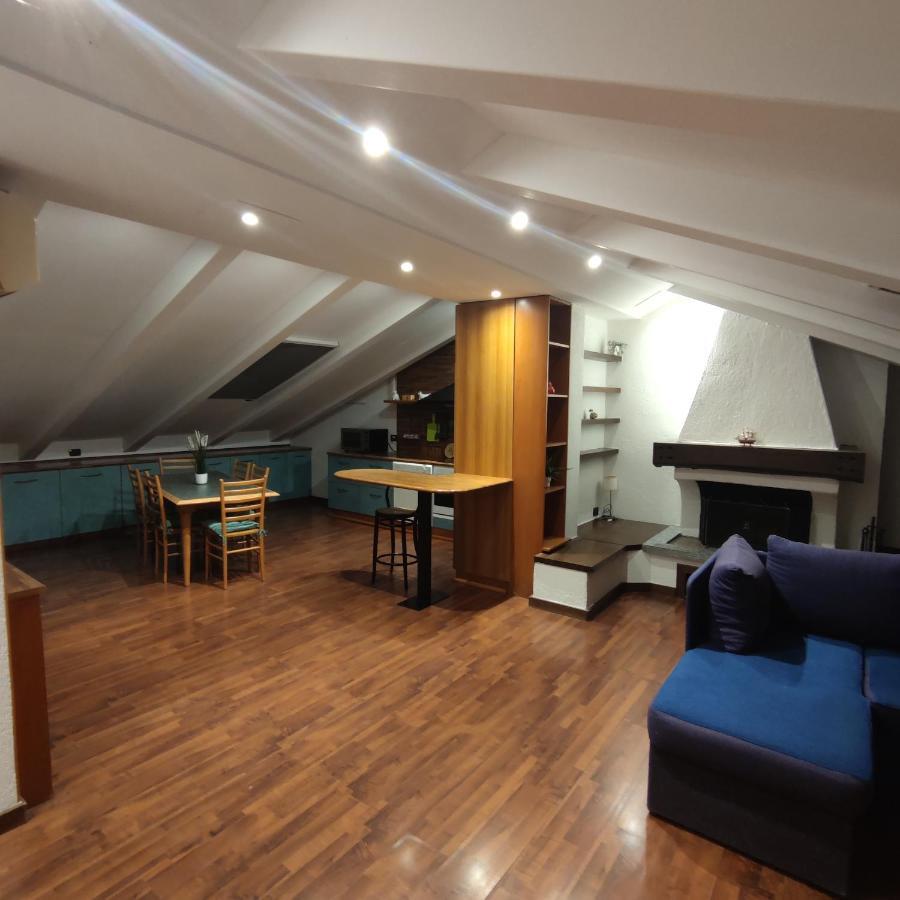 Loft Mansardato Monza Kültér fotó